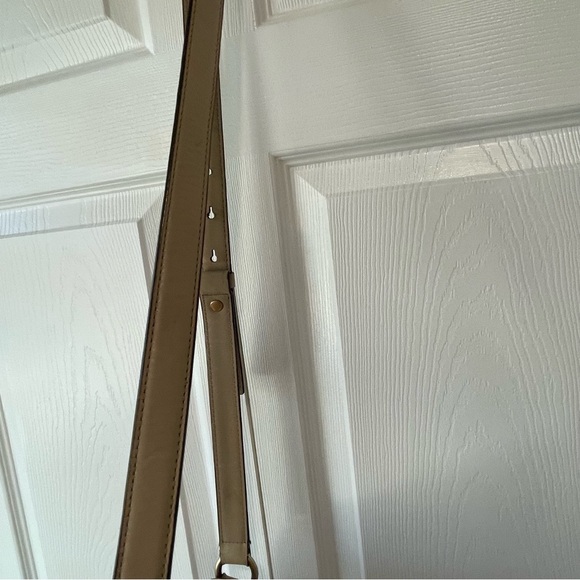 Tan Leather Crossbody Micheal Kors  Bag - Picture 10 of 12